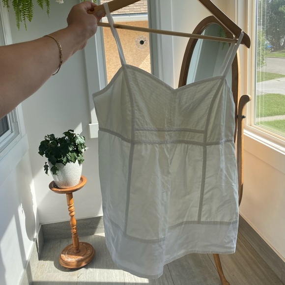 Women’a size large white blouse - Picture 2 of 4